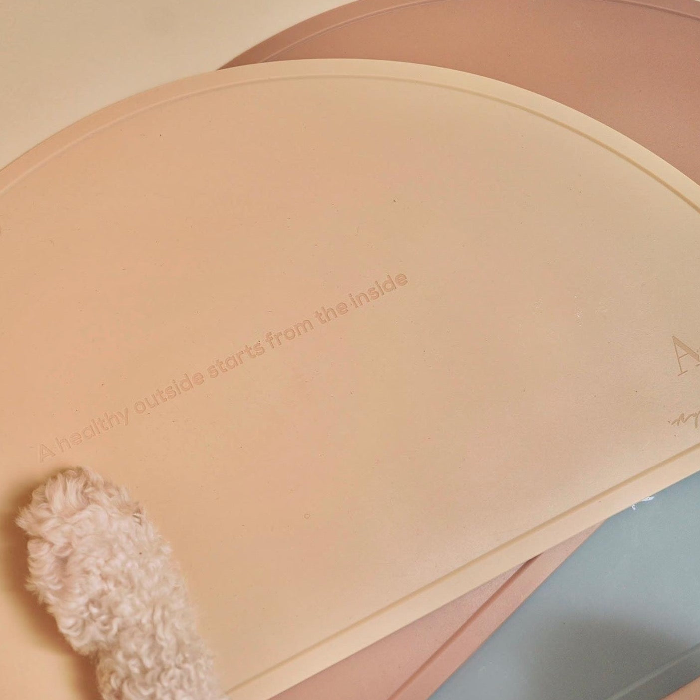 AB Dog Feeding Mat (Cream)